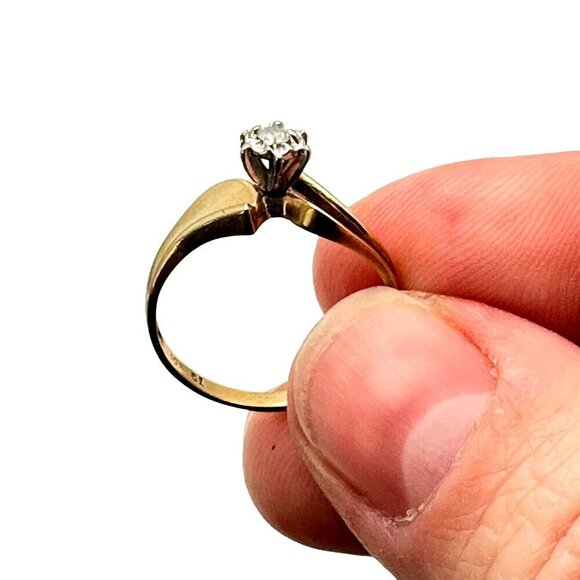 Womens Ring 10K Yellow Gold Diamond 1.5 Gram Size 7 - Picture 7 of 8